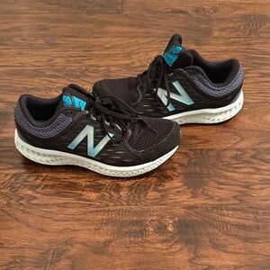New Balance 420 Black and Teal Athletic Shoes